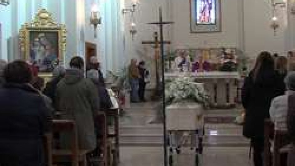 I funerali nella chiesa di San PaoloSan Marino dà l'ultimo saluto a Giacomo Zafferani, a Faetano la vicinanza dei cari e degli amici