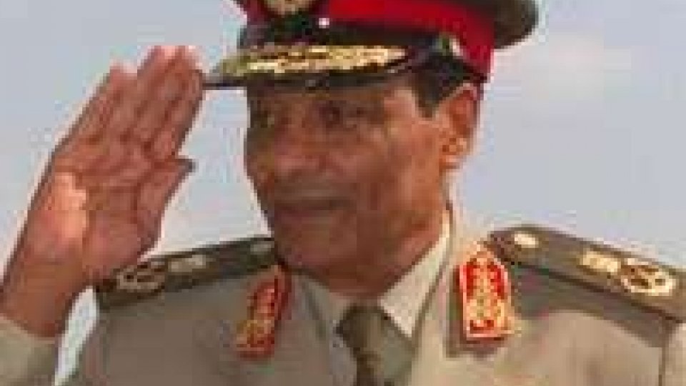 Egitto. Morsi rimuove il capo delle forze armate