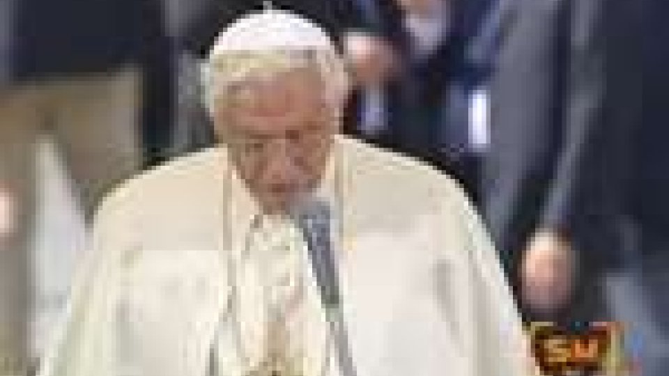 Il Papa in Emilia: "Ho sentito il bisogno di essere fra voi"Il Papa in Emilia: "Ho sentito il bisogno di essere fra voi"