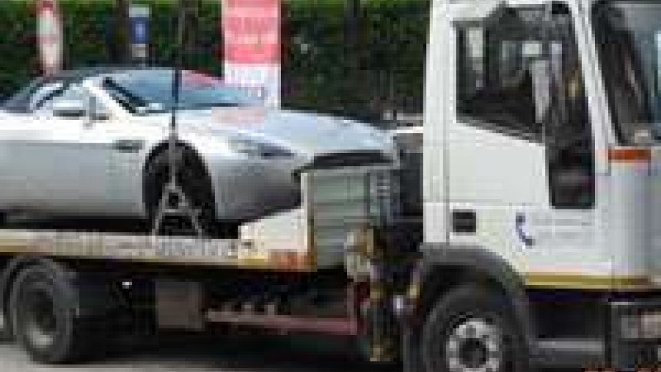 Re del lusso: l'auto di Sinnot sequestrata per appropriazione indebita dalla Gendarmeria
