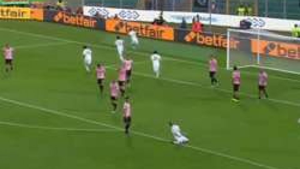 Il goal di LapadulaIl tacco di Lapa. Un goal che parte da San Marino
