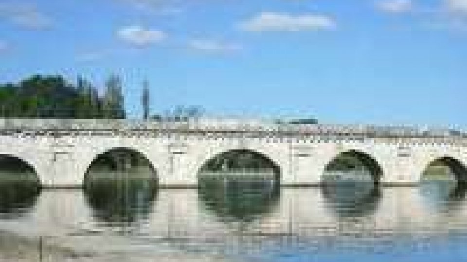 Ponte di Tiberio senza auto dal 2014, dopo 2000 anni