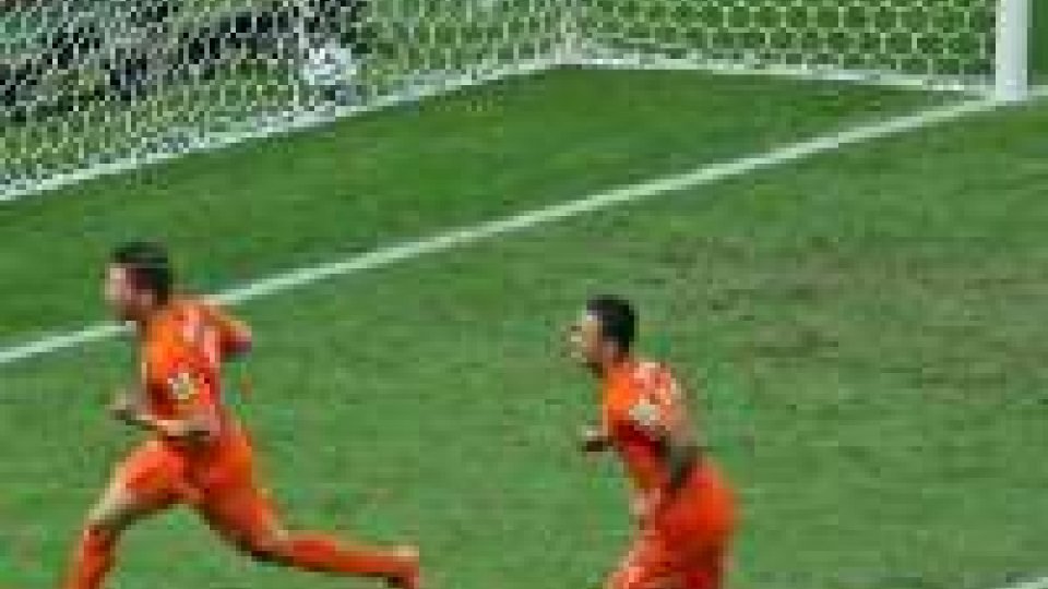 Mondiali: ai quarti Costa Rica e Olanda