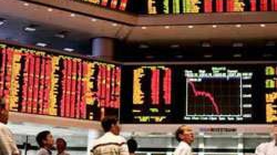 Borsa: timori su economia Cina, crolla Shanghai, -6,4%