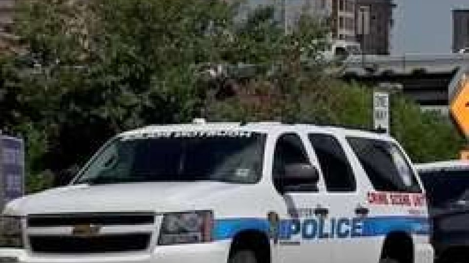 Polizia uccide un afroamericano armato a Houston