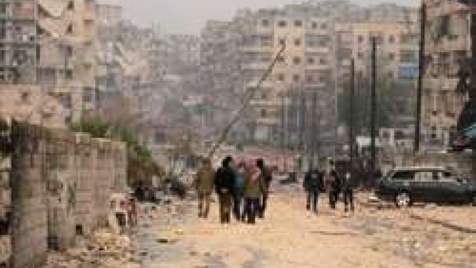 Aleppo: continua l'evacuazione dei civili