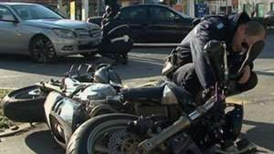 Grave incidente a Rimini: scontro tra centauro e auto