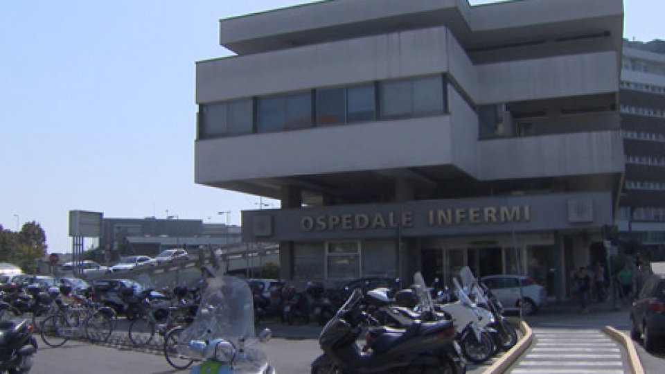 Rimini: investe anziana mentre è in orario di lavoro, dottoressa dell'ospedale Infermi rischia processo per truffa