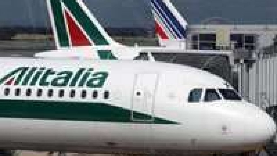 Alitalia: fiato sospeso, ancora attesa risposta di Etihad