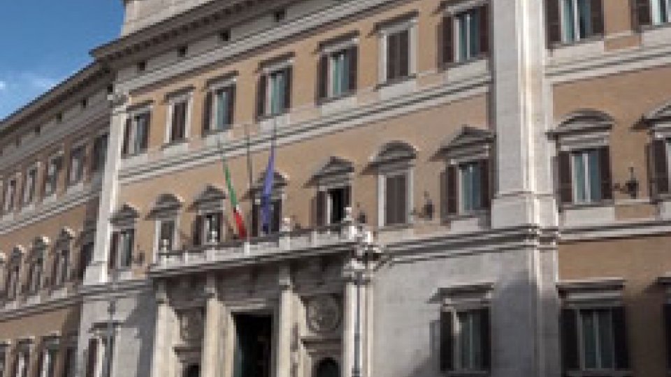 Palazzo MontecitorioVaccini: resta l'obbligo, prorogata anche l'autocertificazione
