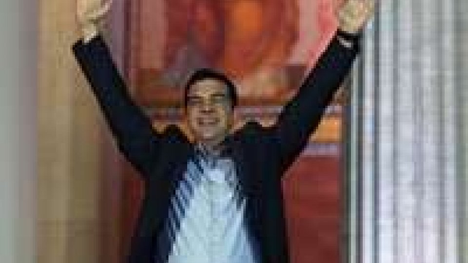 Grecia, trionfo di Tsipras e dell'anti-auseterità: Syriza sfiora la maggioranza assoluta