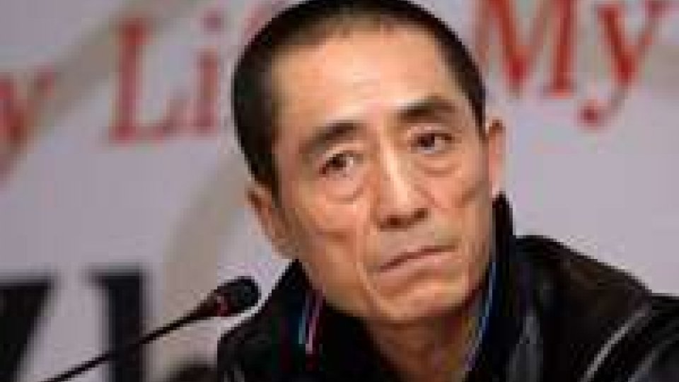 Cina: Zhang Yimou ammette violazione legge figlio unico
