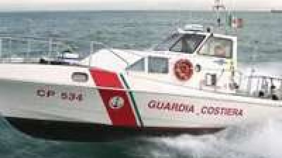 Maltempo a Rimini: Capitaneria soccorre due imbarcazioni
