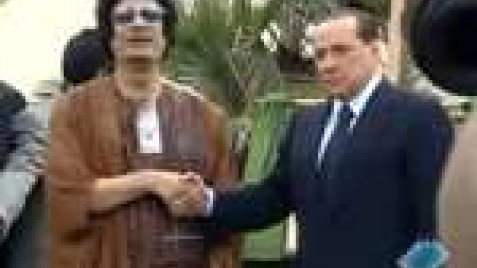Gheddafi in visita a Roma. Mini-vertice con BerlusconiGheddafi in visita a Roma. Mini-vertice con Berlusconi