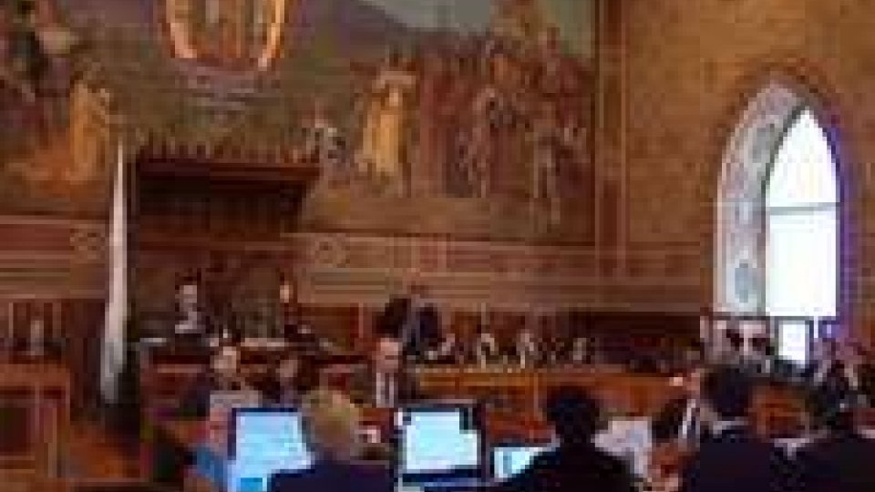 Consiglio: spending review approvata all'unanimitàConsiglio: l’aula approva all’unanimità la revisione della spesa pubblica