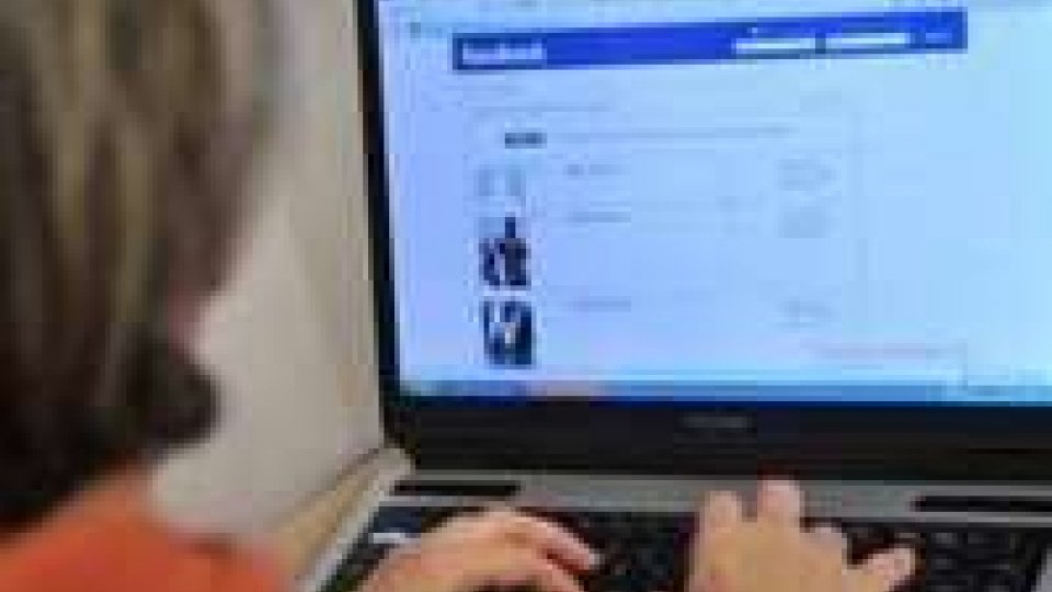 Facebook 'genitore virtuale', ti avverte se condividi troppo