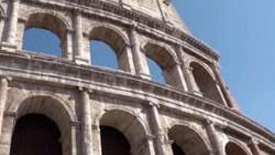 Il Colosseo restauratoColosseo restaurato grazie ai 25 milioni della famiglia Della Valle