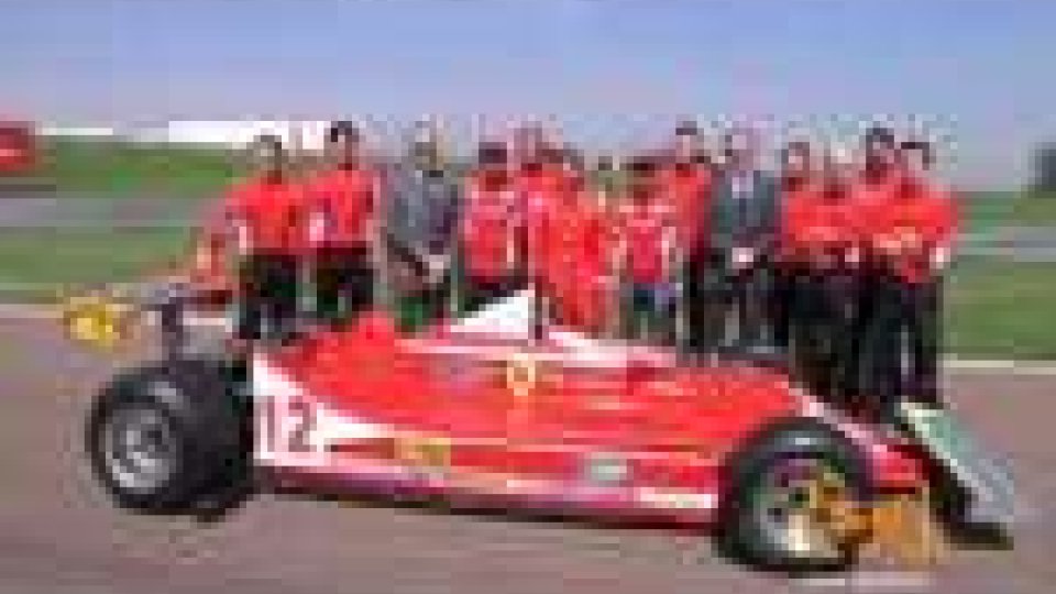 Jacques sale sulla Ferrari di Gilles. La Ferrari ricorda Villeneuve a 30 anni dalla morte