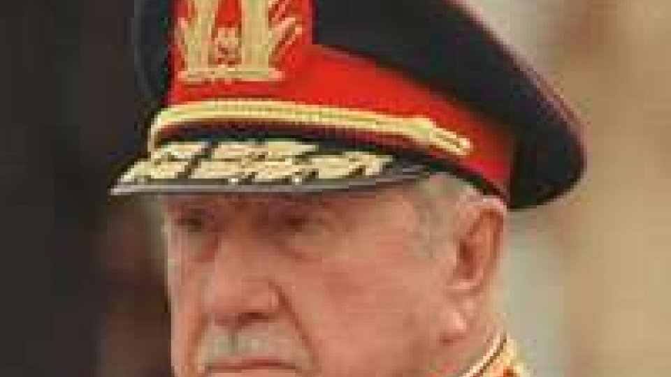 A cinque anni dalla morte, oggi si apre testamento Pinochet