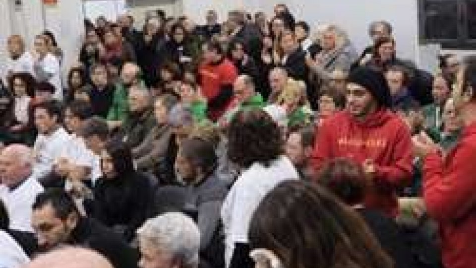 Strage di Viareggio: familiari vittime chiedono dimissioni Moretti