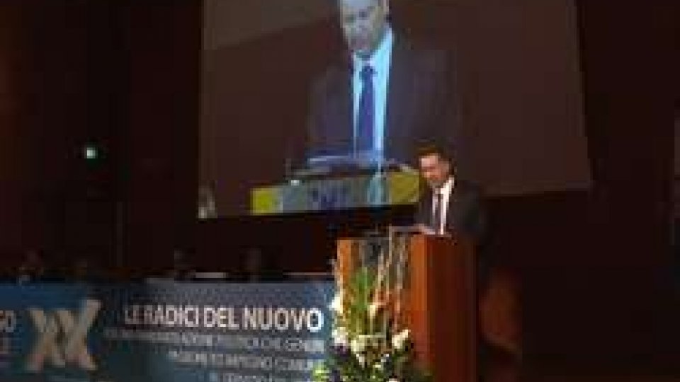Marco Gatti sul palcoCongresso PDCS: Il segretario Gatti apre la XX assise