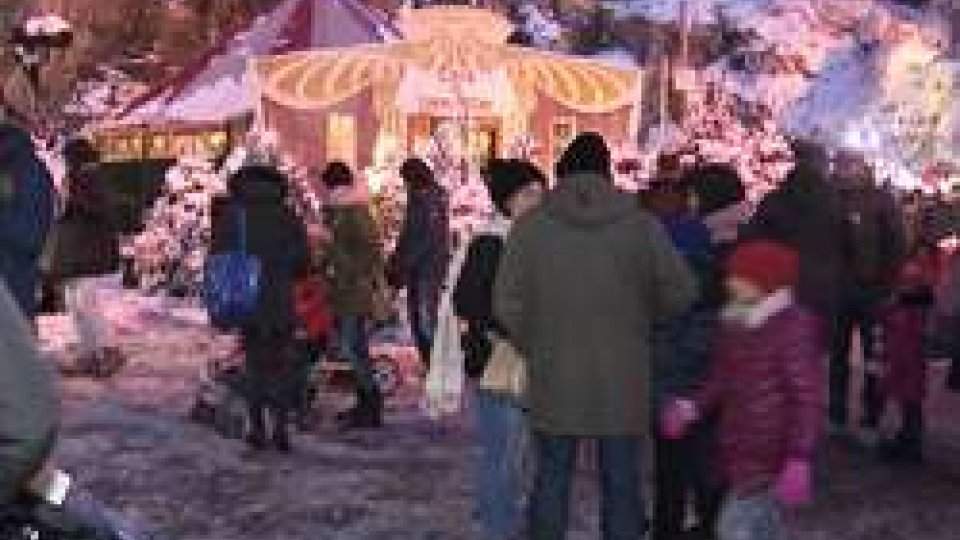 La Casa di Babbo NataleIl lungo weekend dell'Immacolata tra i mercatini e le auto d'epoca