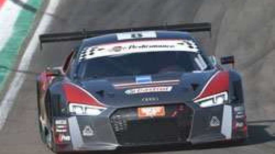 Ad Imola i piloti Audi Sport Italia si abituano subito a salire sul podio