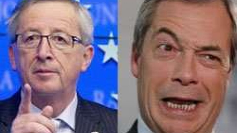Juncker e FarageBrexit: Europarlamento vota risoluzione per uscita rapida UK