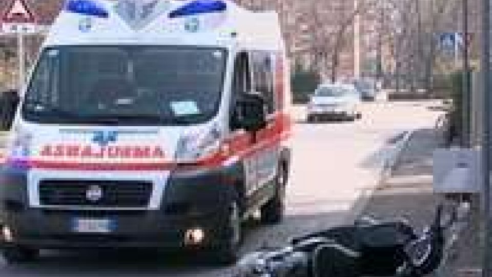Rimini: 16enne cade dallo scooter, all'Infermi in prognosi riservata