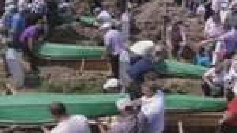 L’11 luglio di 15 anni i fatti di SrebrenicaL?11 Luglio di 15 anni i fatti di Srebrenica