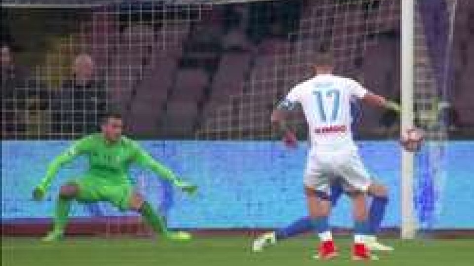 Il gol di HamsikCoppa Italia: è finale Lazio-Juve: al Napoli non basta vincere 3-2