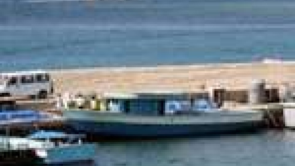 Dramma immigrazione: 25 morti in barcone al largo di Lampedusa