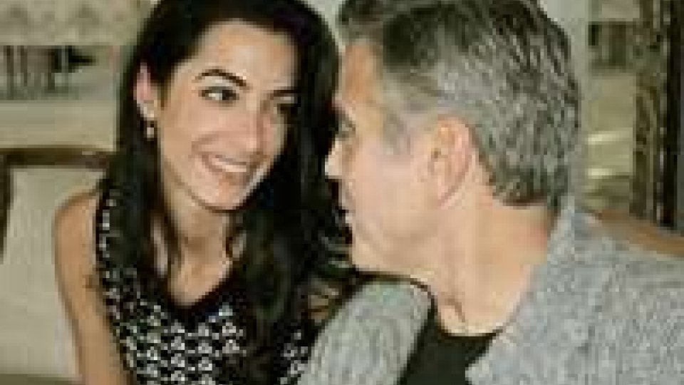 George Clooney si arrende, fidanzamento ufficiale con Amal