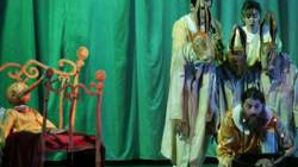 Cattolica: il "Pinocchio" cult del Teatro del Drago al Salone Snaporaz