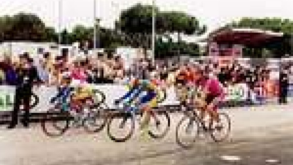 Giro d'Italia: entusiasma la tappa di passaggio a San Marino