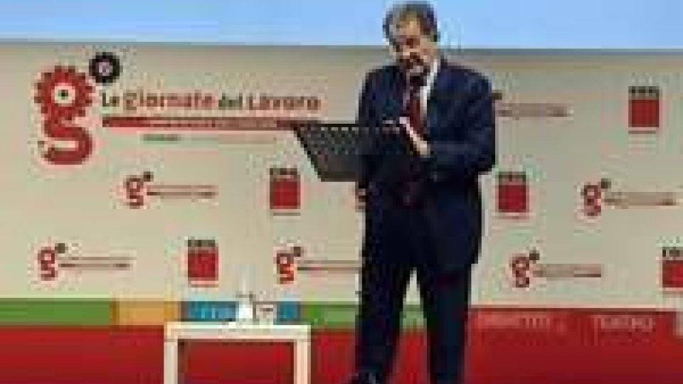 Prodi interviene a Rimini durante le Giornate del lavoro organizzate dalla Cgil