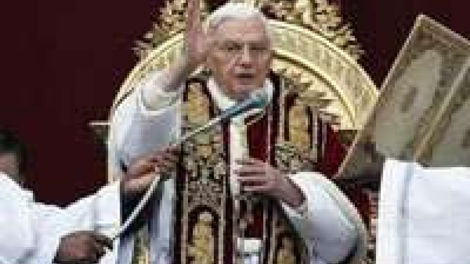 Urbi et Orbi del Papa: "basta sangue, trionfi pace"