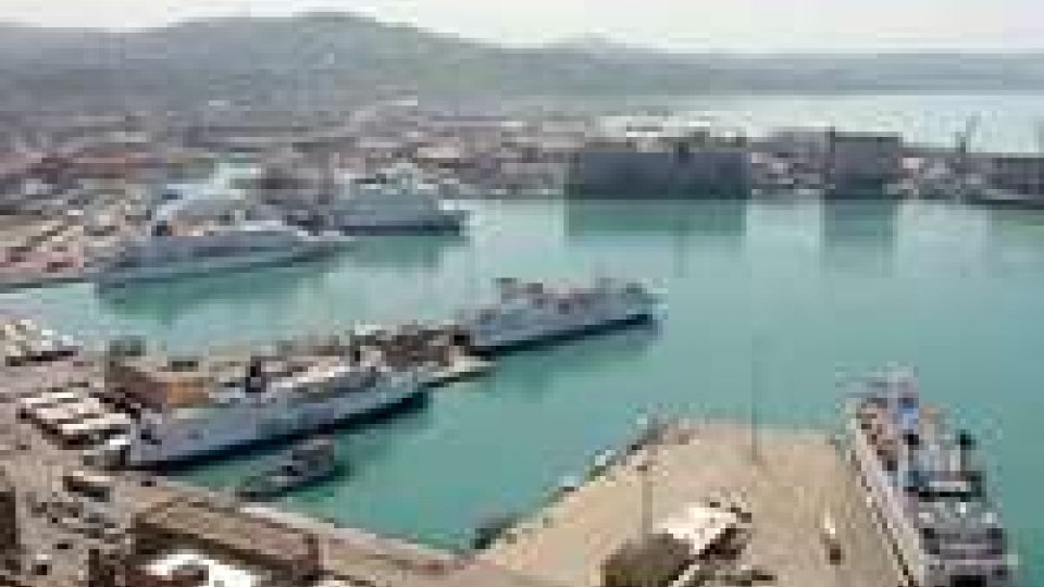 Droga: eroina per 3 milioni di euro sequestrata al porto di Ancona