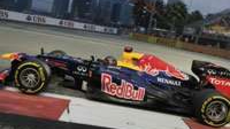 Formula 1, Vettel il più veloce nelle libere di Singapore. Terzo tempo per Alonso