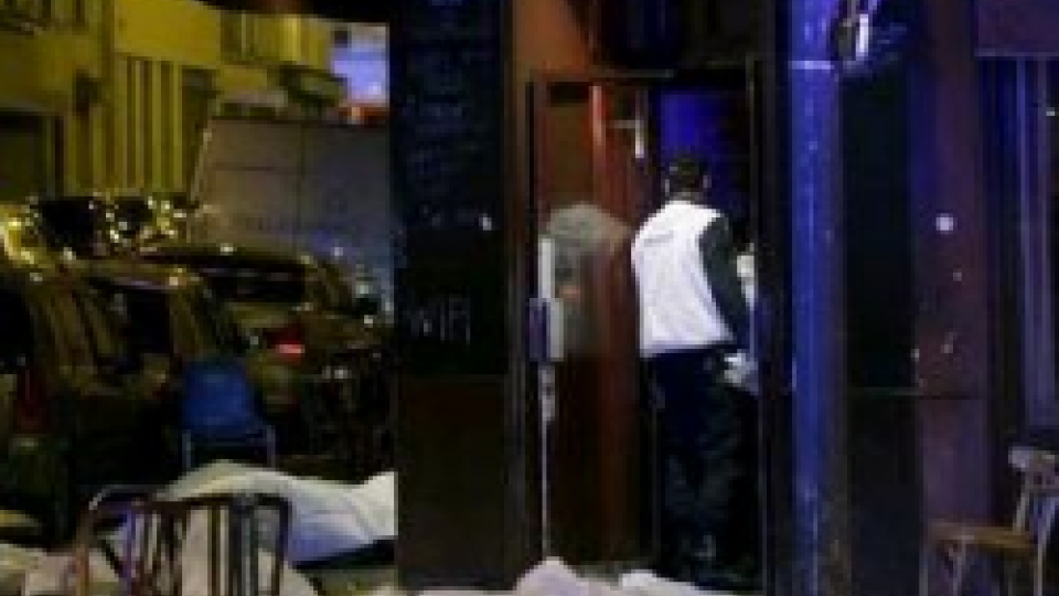Strage a ParigiStrage a Parigi: le operazioni di polizia al teatro Bataclan per i sopravvissuti