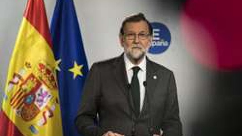 Catalogna: Rajoy annuncia l'applicazione dell'articolo 155 della CostituzioneCatalogna: Rajoy annuncia l'applicazione dell'articolo 155 della Costituzione