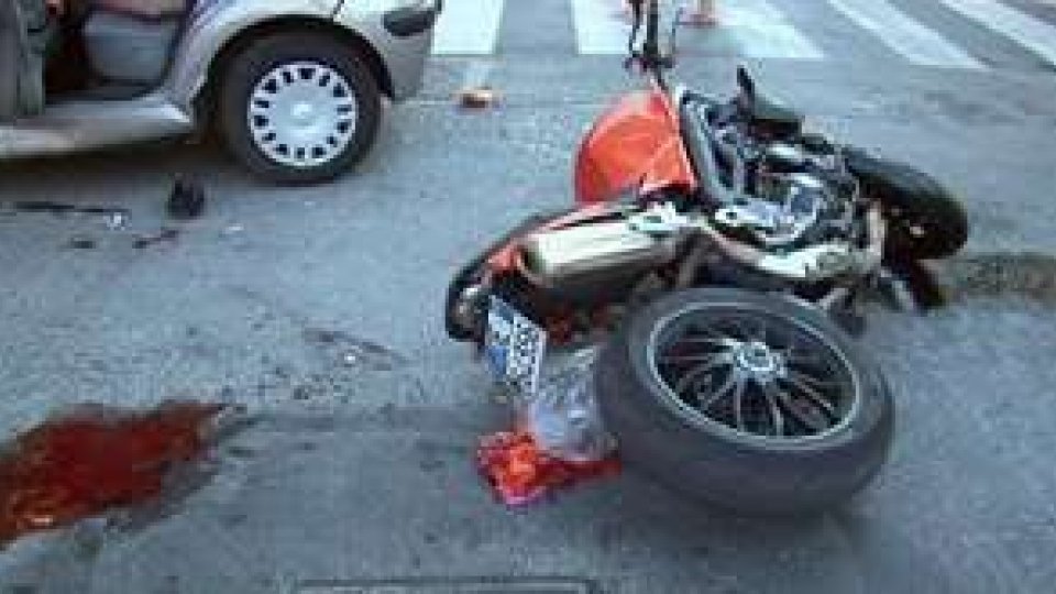 Incidente auto-moto a Cattolica, grave motociclista