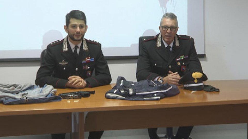 Conferenza stampa dei CarabinieriCattolica, arresto lampo dopo la rapina in tabaccheria