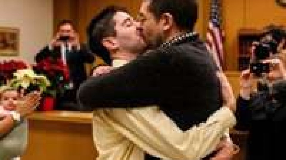 Nozze gay, Usa: amministrazione Obama chieda ok Corte Suprema