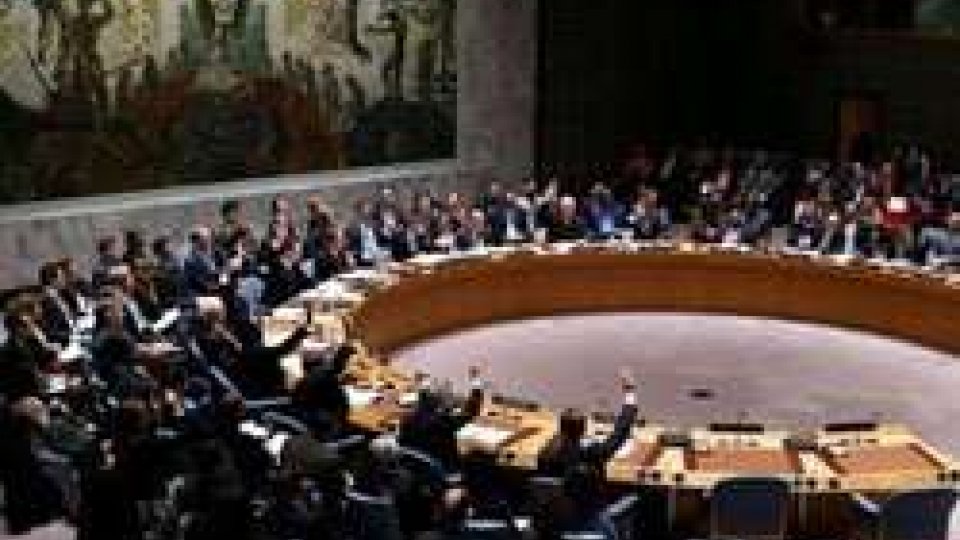 Siria, ONU approva risoluzione per inizio negoziati di pace