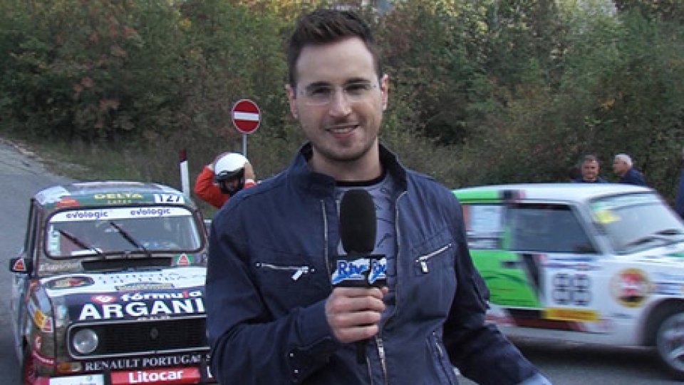 Le interviste di Mauro Torresi agli spettatoriTutti pazzi per il Rally Legend: appassionati in strada per ammirare lo spettacolo dei motori