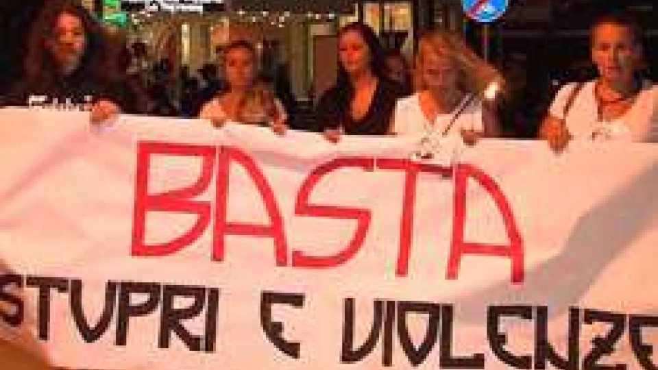 Stupro Rimini, fiaccolata a Miramare