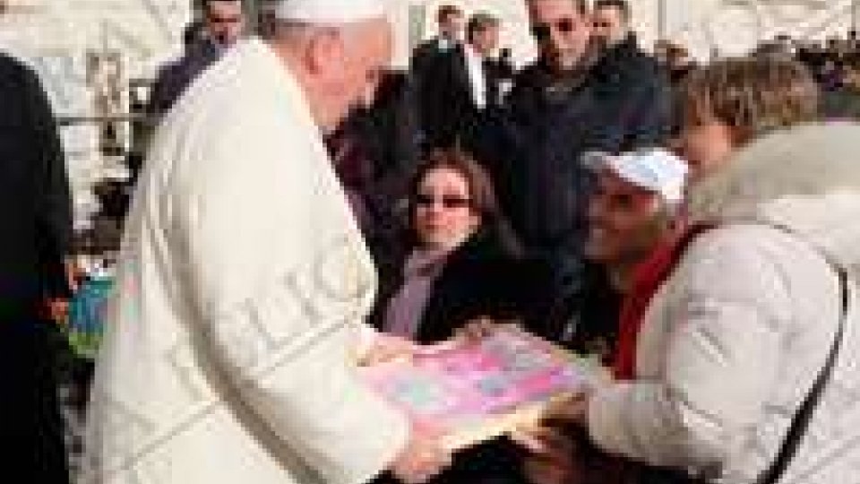 Handbike: Giro d'Italia, consegnata la maglia rosa a Papa Francesco
