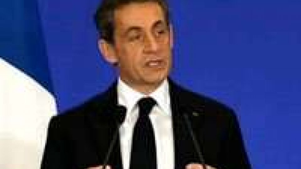 Francia: vince centrodestra di Sarkozy, Le Pen non sfonda