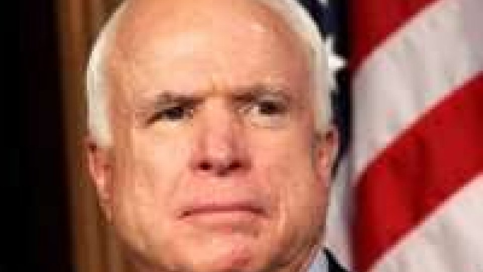 USA, McCain: necessario attacco limitato in Siria.